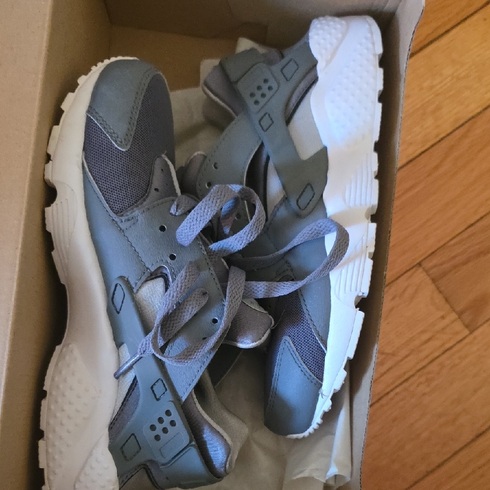 Kids Nike Huarache Sneakers